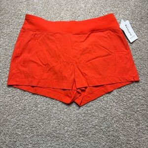 Athleta Trekkie North Short
